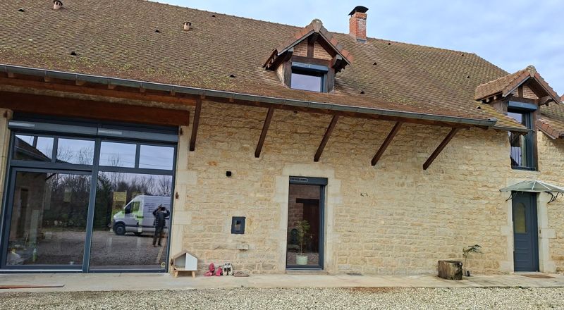 Menuiserie extérieure PVC ALU à Bletterans 39140 - fenêtres, volets, portes