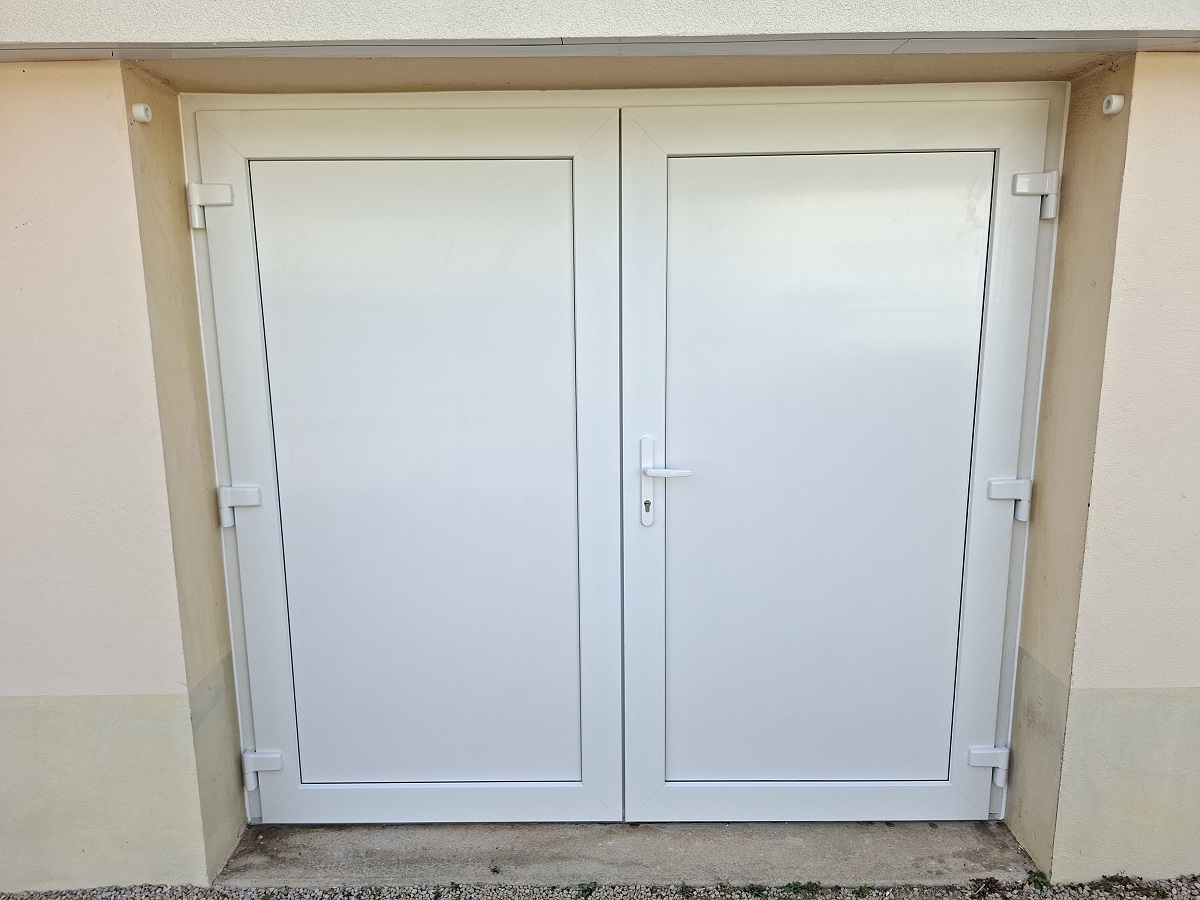 Remplacement doubles portes ceyzeriat 01250 après