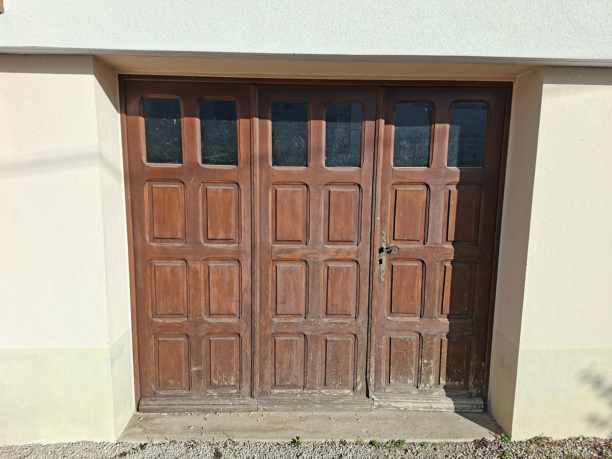 Remplacement doubles portes ceyzeriat 01250 avant